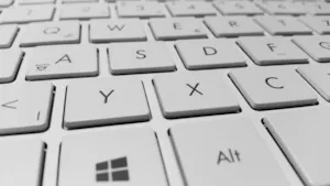 Wybór klawiatury do laptopa – jak zrobić to dobrze?